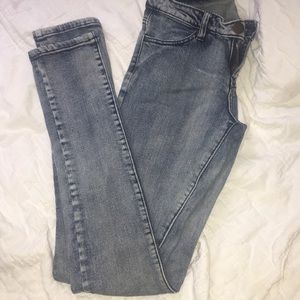 Super cute jeans!